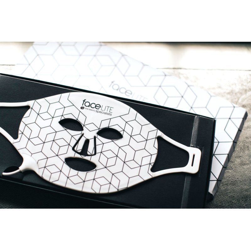 Rio FaceLITE Beauty Boosting Light Therapy LED Face Mask