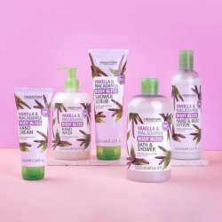 Creightons Body Bliss Vanilla and Macadamia Bath and Shower Gel 500ml