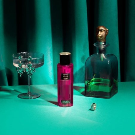 Aoura London Women's Love Rush Body Mist Fragrance Spray 220ml