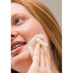 The Body Shop Make-Up Remover Pads Made with Bamboo and Cotton Reusable