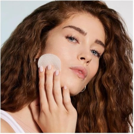 Nip Fab Glycolic Acid Fix Daily Cleansing Pads for Face with Hyaluronic Acid, Witch Hazel, Exfoliating Resurfacing