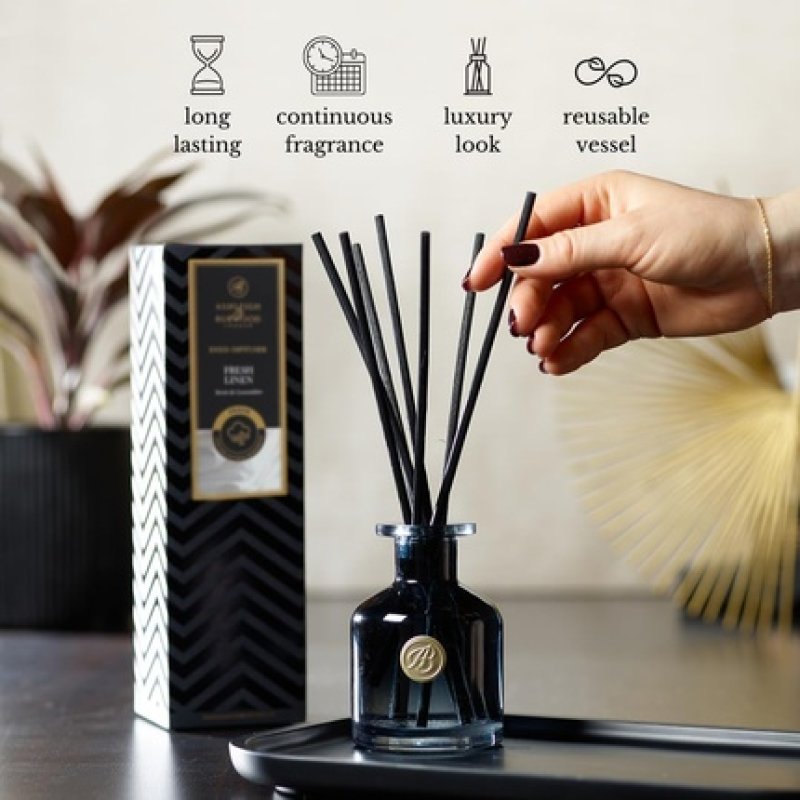 Ashleigh & Burwood Fresh Linen Reed Diffuser Gift Set