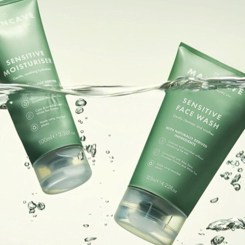 ManCave Sensitive Face Wash for Men 125ml - Clean and Nourish Skin with Cucumber Extract, White Tea and Aloe Vera -