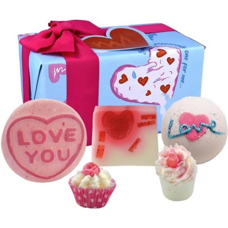 Bomb Cosmetics Love You To Pizza 5 Piece Handmade Wrapped Bath Gift Set