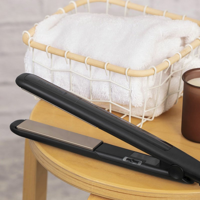 Remington Ceramic Straight 215 S1370 Hair Straightener - 1 pz