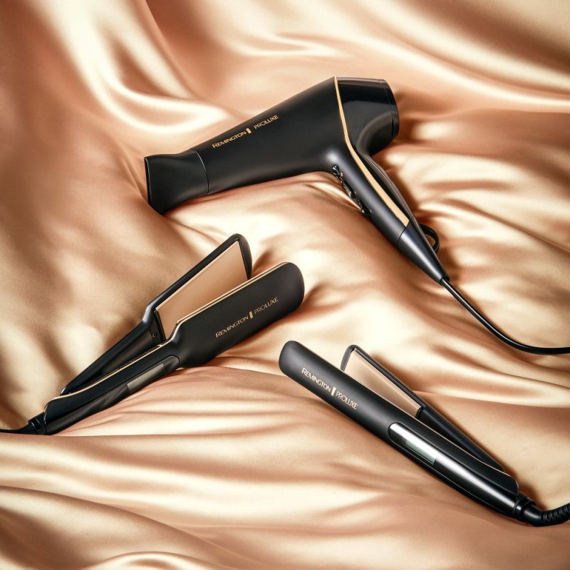 Remington Proluxe Straightener with Extra Wide Ceramic Styling Plates 110 x 50mm