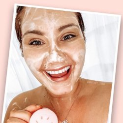 The Vintage Cosmetic Company Exfoliating Face Sponge with Silicone Bristles Gentle on Skin Skincare Accessory Pink