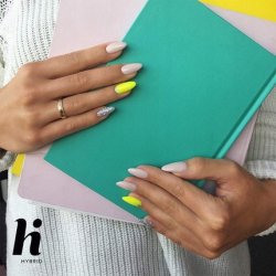 HI HYBRID 402 Nail Polish Pure Beige 5ml