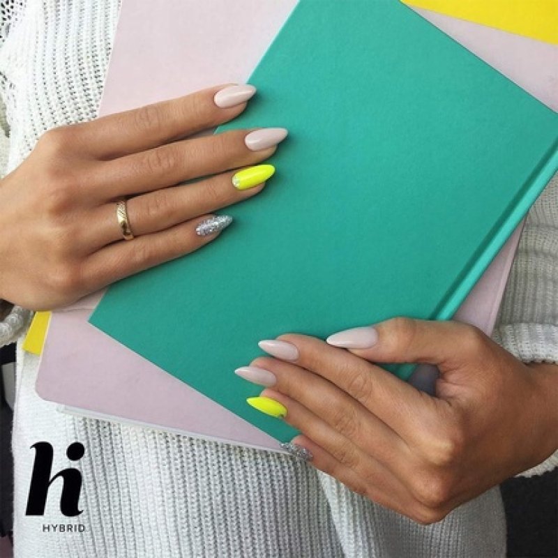 HI HYBRID 402 Nail Polish Pure Beige 5ml