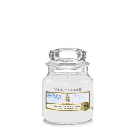 Yankee Candle Snow Globe Wonderland wax candle Round Cedarwood, Eucalyptus, Mint White 1 pc(s)