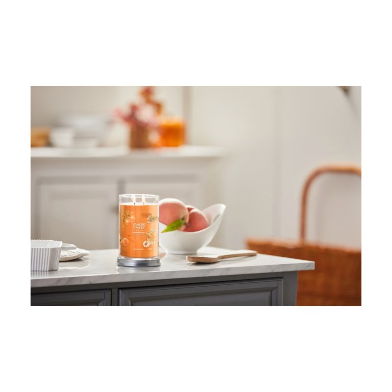 Yankee Candle Signature Scented Candle | Farm Fresh Peach Large Tumbler Candle
