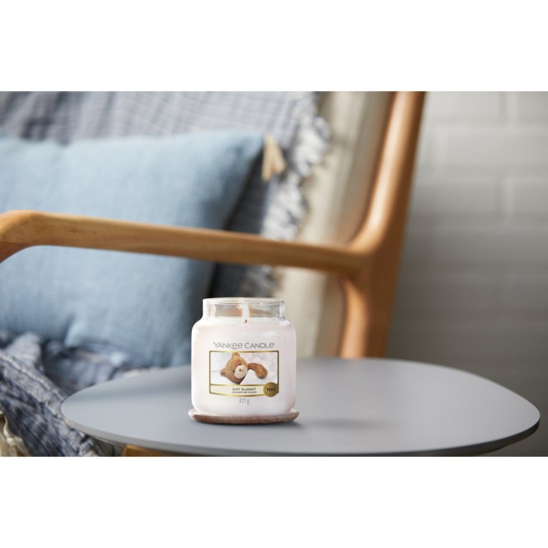 Yankee Candle Original Scented Candle in Medium Jar