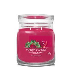 Yankee Candle Sparkling Winterberry wax candle Round Red 1 pc(s)