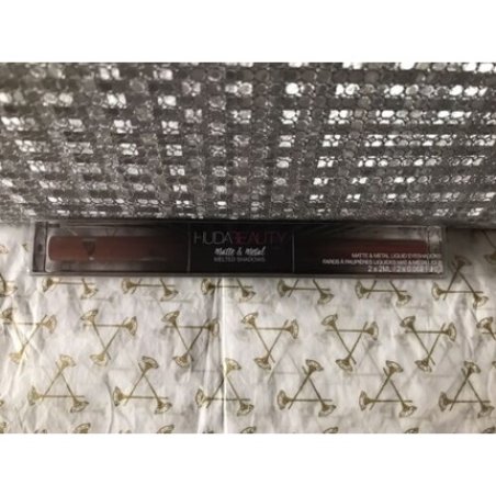 Huda Beauty Matte & Metallic Melted Shadows Cinnamon Toast & Hella Honey