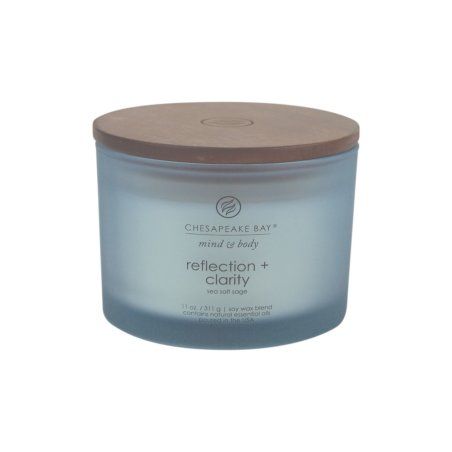 Chesapeake Bay Reflection & Clarity wax candle Cylinder Blue 1 pc(s)