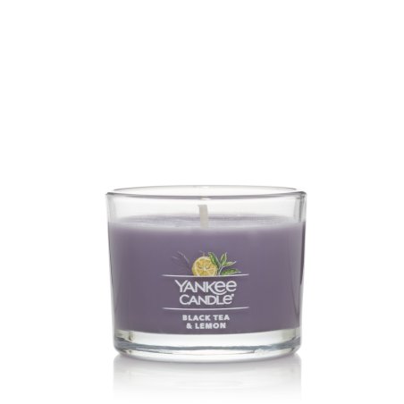 Yankee Candle Black Tea & Lemon bougie en cire Cylindre Black tea (leaf), Citron Violet 1 pièce(s)