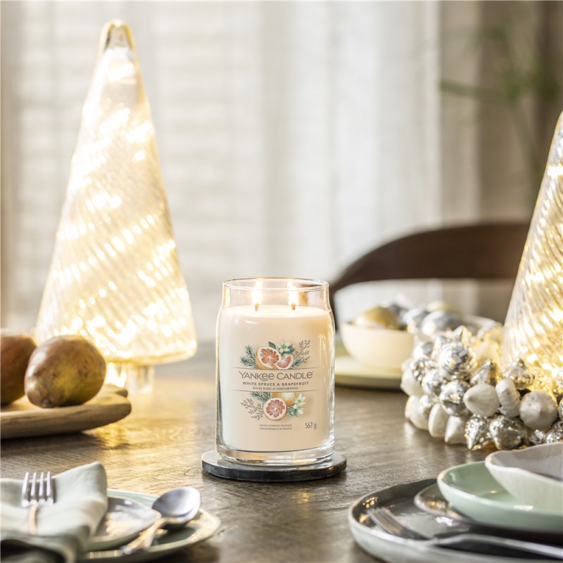 Yankee Candle White Spruce & Grapefruit wax candle Cylinder 1 pc(s)