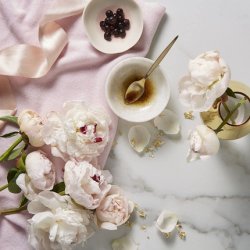 Grace Cole Vanilla Blush & Peony Candle, Luxurious Scent, Up To 40 Hours Of Burn