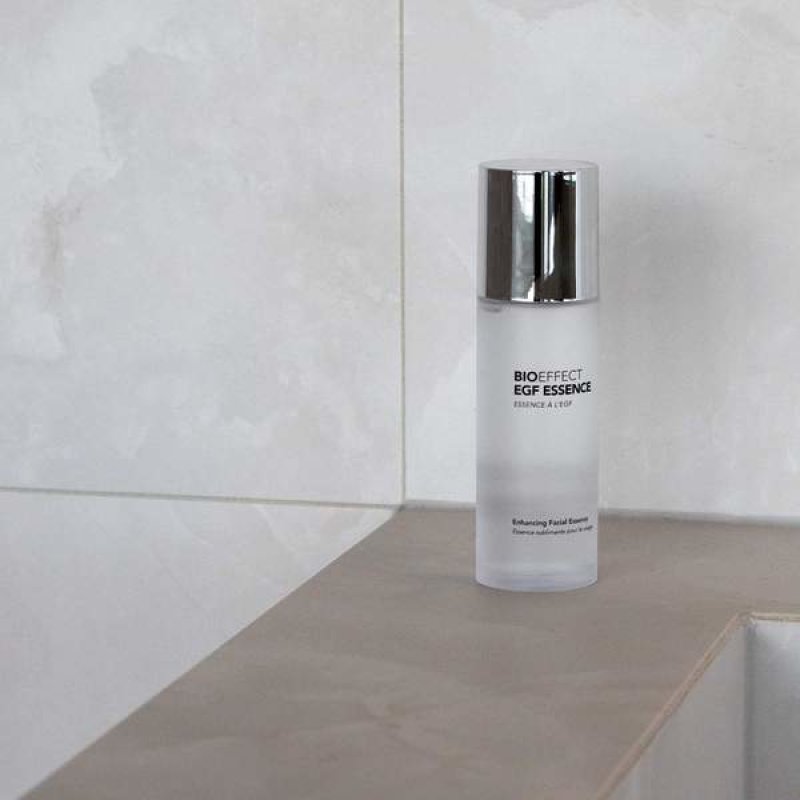 BIOEFFECT BES060 sérum et concentré pour le visage Essence pour visage 100 ml Femmes