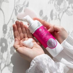 Basiclab Facial Cleansing Foam with Betaine, Naringenin, Arginine, and Vitamin C