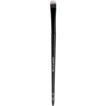 Brushworks No. 18 Flat Eye Brush