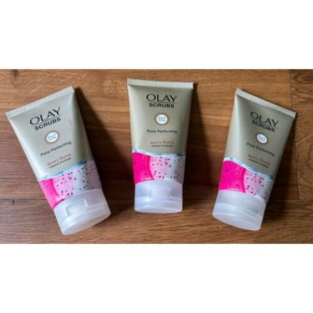 Olay Pore Perfecting Berry Burst Facial Scrub Cleanser 150ml