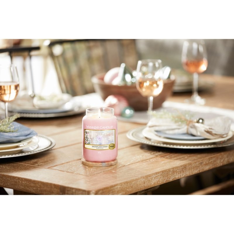 Yankee Candle Snowflake Kisses wax candle Round Rose, Violet, White rose Pink 1 pc(s)