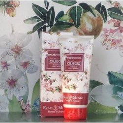 Frais Monde Cherry Flowers Bath Shower 200ml