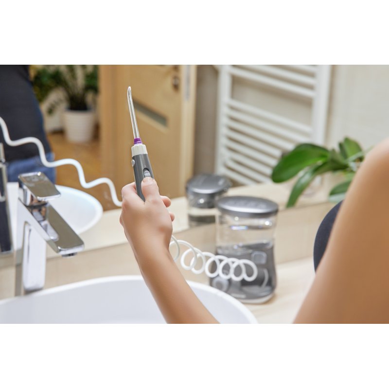 Oral Irrigator with 1400 Brushing Speeds - Silver