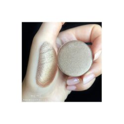 Meme Eyeshadow Waffle by Neve Cosmetics