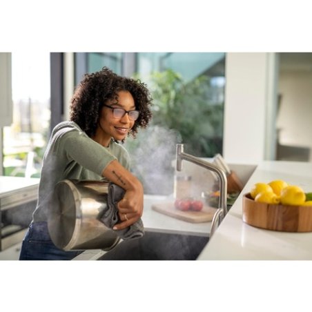 Zeiss Anti-Fog Kit for Glasses, Photo Lens, Camera, and Ski or Pool Mask