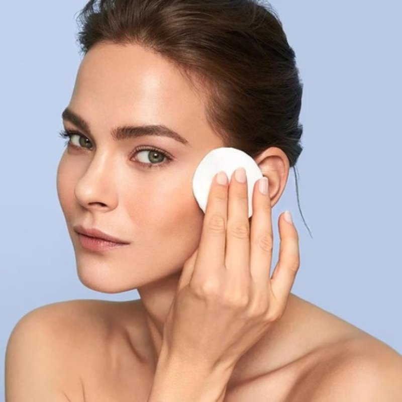 Fusion Blush Easily Blendable Texture Enhances Your Makeup Finish Soft