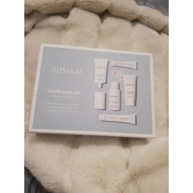Alpha H Clear Skin Kit Gift Set