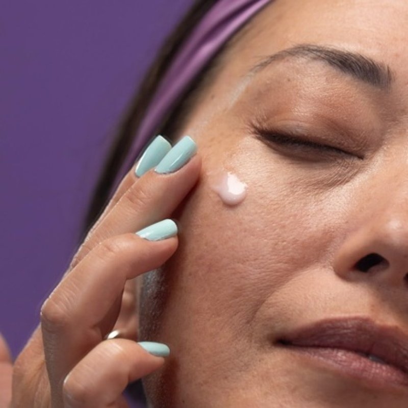 Freshly Cosmetics Bakuchiol Serum Reduces Wrinkles and Fine Lines
