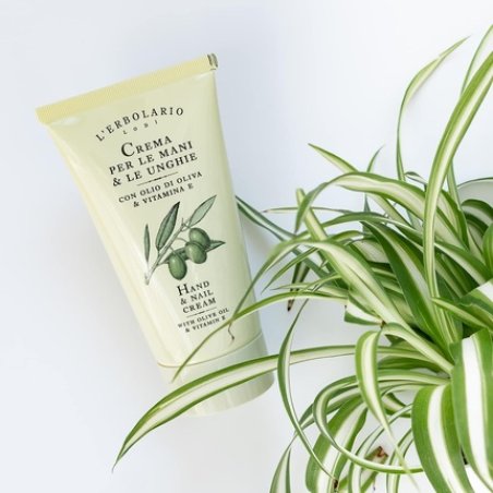 L'Erbolario Hand and Nail Cream