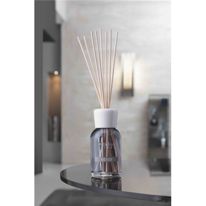 Millefiori Black Tea Rose huile essentielle 250 ml Black tea (leaf), Cannelle, Gingembre, Sage, Bois de santal, Thé,