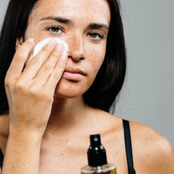 Aoklabs Kusafisha Black Micellar Water Natural Makeup Remover