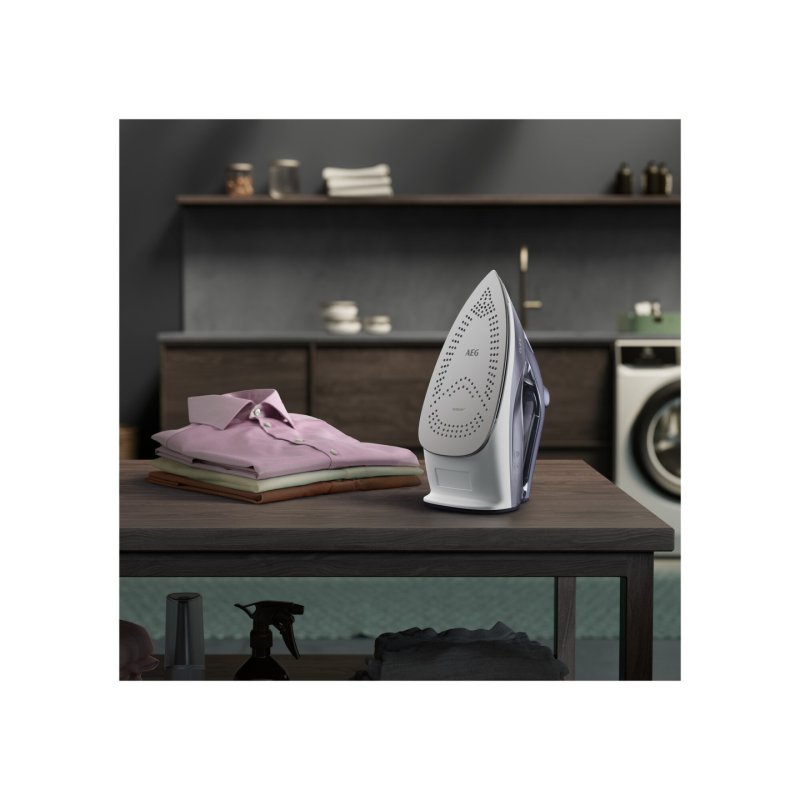 AEG SI6-1-2MN Steam iron Ceramic soleplate 2400 W Blue, Navy