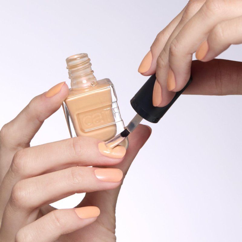 CATRICE GEL AFFAIR nail polish Peach