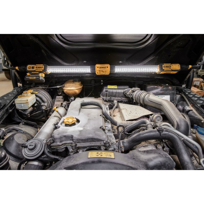 Akku-Automotive-Lampe DCL045-XJ (ohne Akku und Ladegerät)