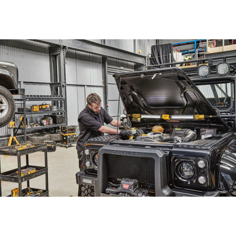 Akku-Automotive-Lampe DCL045-XJ (ohne Akku und Ladegerät)