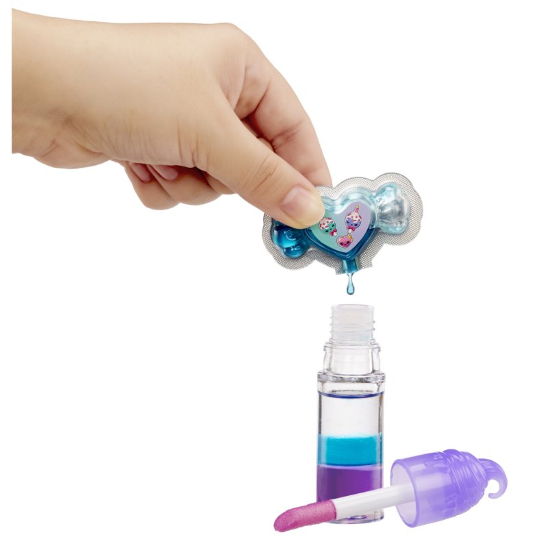 MGA Yummiland Lip Gloss Doll - MCC- Carly Cakepop