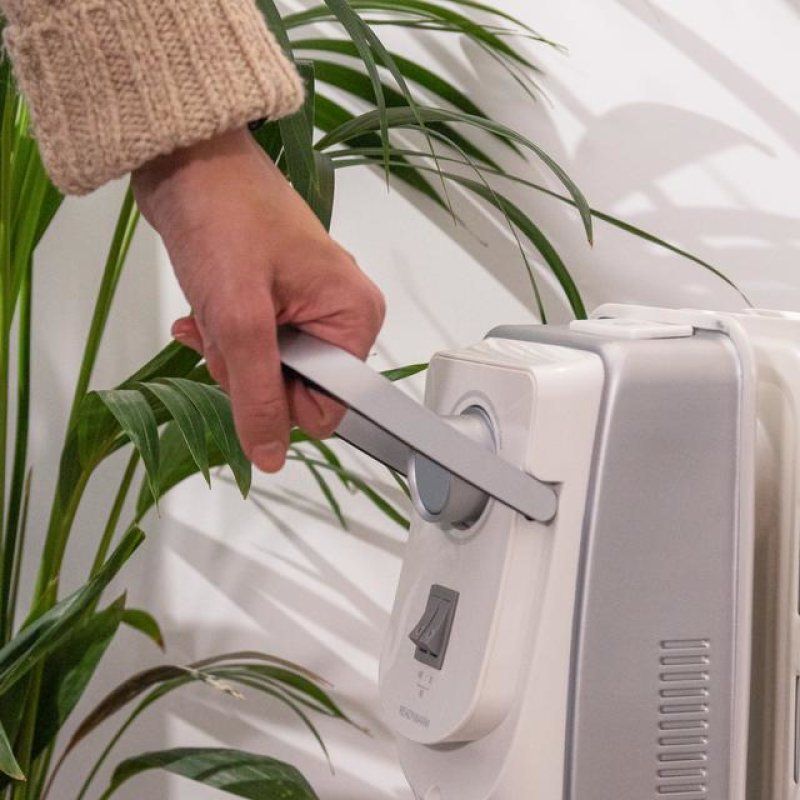 Cecotec 05888 electric space heater Indoor White 2000 W Oil electric space heater