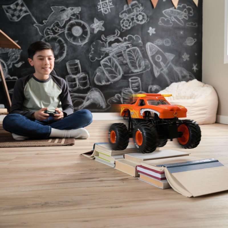 Monster Jam , Monster truck El Toro Loco RC avec brumisateur à effets de fumée, échelle 1:15, jouets pour garçons