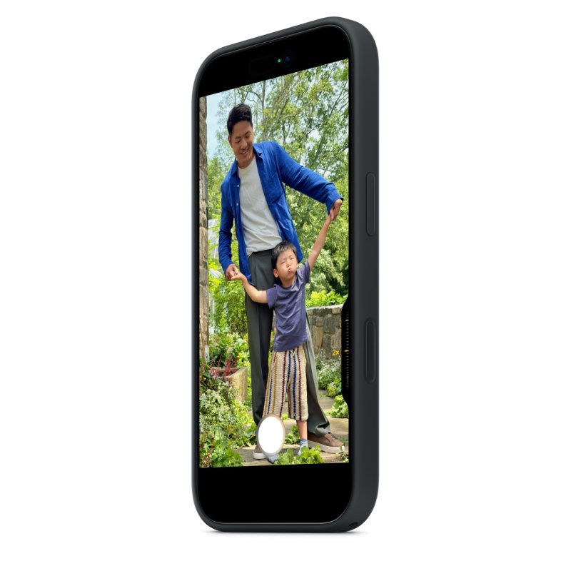 IPHONE 17 SILICONE CASE WITH MA