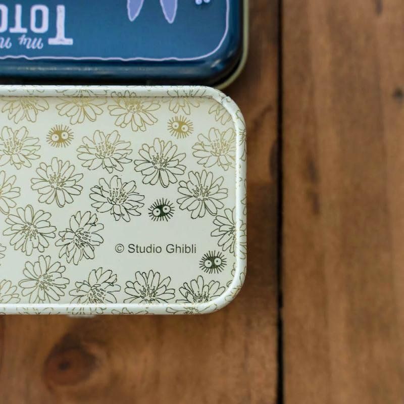 MON VOISIN TOTORO - Totoro Fleur - Petite boîte métal