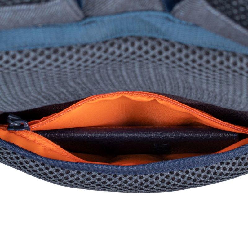 Rivacase 7761 39,6 cm (15.6") Sac à dos Gris