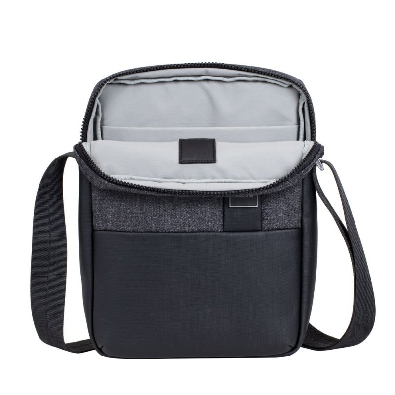 Rivacase 8811 27.9 cm (11") Messenger case Black