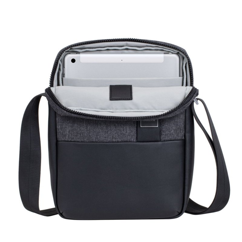 Rivacase 8811 27.9 cm (11") Messenger case Black
