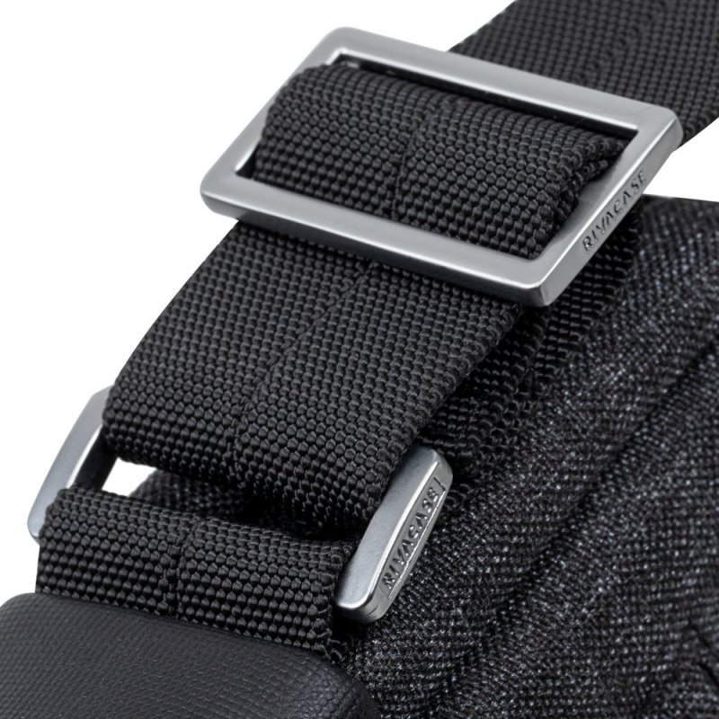 Rivacase 8811 27.9 cm (11") Messenger case Black